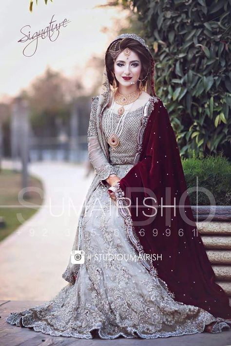 Velvet Shawl - A perfect addition to your bridal dress for a winter wedding in #UK and #EUROPE !!  💥💥Special Rates offered if you buy them with Bridal and Party wear 💥💥 Save yourself some £££  Place an order today !!  #mizznoor #pakistanifashion #pakistaniwedding #pakistanibride #bridalgown #bridetobe2018 #indianwedding #bridalmua #asianweddinginspiration #asianstyle Bridal Look Pakistani, Simple Bridal Look, Pakistan Bride, Pakistani Brides, Bridal Mehndi Dresses, Walima Dress, Pakistani Bridal Makeup, Desi Wedding Dresses, Asian Bridal Dresses