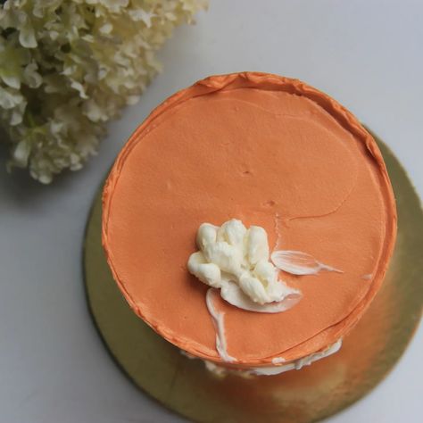 A simple small cake in this beautiful burnt orange ❤ . . . . #theovenartist #gurgaonevents #delhicakes #gurgaoncakes #birthdaycakes #anniversarycakes #luxurycakes #couturecakes Simple Small Cake, Couture Cakes, Small Cake, Anniversary Cake, July 12, Burnt Orange, Instagram A, Birthday Cake, Oven