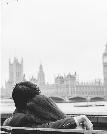 New article on relationships today ... marriage ... love and sacrifices 💕💍💏 Old Fashioned Love, London Photography, Dream City, London Love, Story Inspiration, London Travel, Hopeless Romantic, Cute Couple Pictures, Couple Pictures