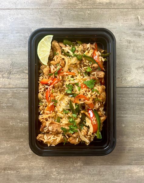 Chicken Fajita Fried Rice Ground Pork Meal Prep, Prepped Dinners, Thai Turkey Burgers, Meal Prep Manual, Peanut Slaw, Rice Sticks, Food Prepping, Fajita Vegetables, Ground Pork Recipes