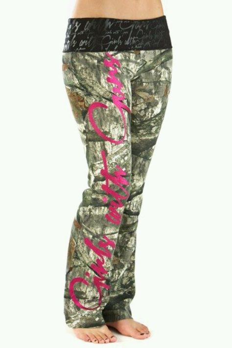 Girls with Guns Muddy Girl Camo, Girl Camo, Muddy Girl, Ed Westwick, Hunting Girls, Bff Drawings, Mossy Oak Camo, Looks Country, Camo Outfits