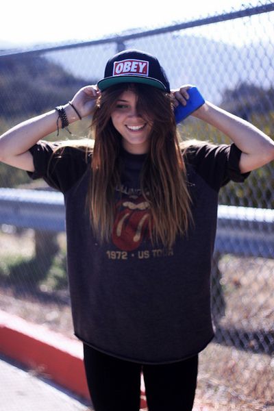 Cute Tomboy Style, Stile Ragazza Skater, Tomboy Stil, Skater Girl Style, Scene Girl, Run Dmc, Kid Cudi, Tomboy Outfits