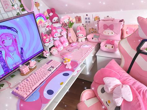 pink kawaii setup for girls , sanrio core , sanrio my melody Kawaii Gaming Room, Kawaii Setup, Pc Decoration, Kawaii Room Ideas, Desk Organisation, Kawaii Bedroom, Setup Gaming, Gamer Room Decor, Pink Desk