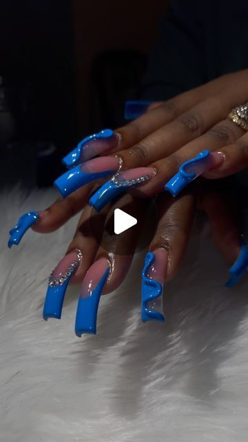 Chicago Nail Artist 👑 on Instagram: "This Color , These Curves 😍🥹 APPOINTMENTS ARE AVAILABLE, CLICK THE LINK IN NY BIO TO BOOK I Will Be Out Of Town February 9th-February 12th. Please Book Accordingly For Valentine’s Day 💕 #nailsnailsnails #nailsofinstagram #curve #curvednails #chicago #chicagonails #chicagonailtech" Curve Nails, Curved Nails, Pretty Nail Art Designs, Pretty Nail Art, February 9, Artist On Instagram, Nail Artist, Nail Tech, Art Designs