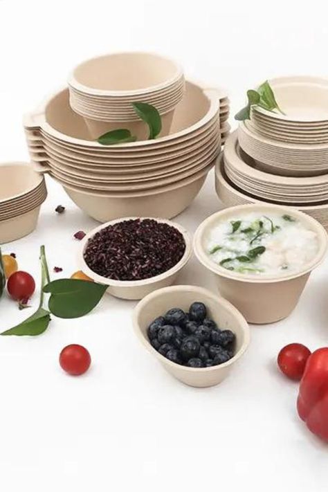 Eco-friendly bamboo disposable tableware – sustainable, biodegradable, and chemical-free. Perfect for various occasions. Dispose responsibly for maximum environmental benefits. Sustainable Plates, Disposable Bowls, Bamboo Utensils, Bamboo Plates, Organic Forms, Disposable Plates, Unique Vases, People Eating, Tropical Party