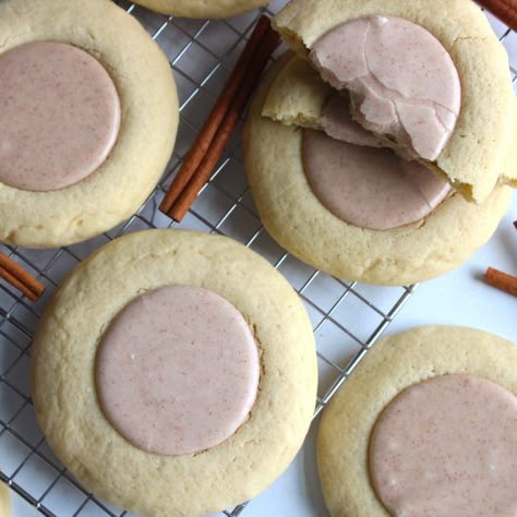 Brown Sugar Cinnamon Pop Tart Cookies Pop Tart Cookies, Brown Sugar Pop Tarts, Tart Cookies, Pop Tart Flavors, Popular Cookies, Brown Sugar Cookies, Pop Tart, Fun Baking, Soft Sugar Cookies