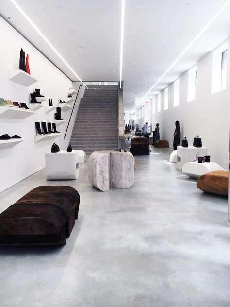 Rick Owens New York City store Rick Owens Store, Store Architecture, Interior House Colors, Retail Inspiration, Chic Interior Design, Interior Design Resources, Loft House, Retail Interior, Rack Design