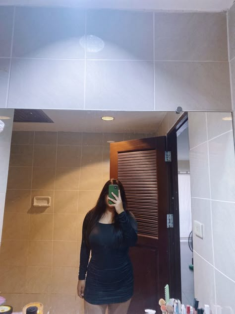 Mirror Selfie Poses Chubby, Chubby Girl Mirror, Miror Miror Selfie Hide Face, Fat Girls Dp, Jeremiah Ong, Chubby Girls Dp Hidden Face, One Piece Dress Mirror Selfie, Friends Mirror Selfie Aesthetic, Short Hair Girl Mirror Shot Aesthetic