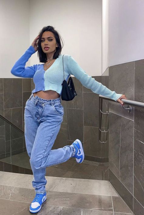 Dunks Outfit Baddie, Light Blue Outfit Ideas, Outfits Dunks, Comfy Trendy Outfits, Dunks Outfit Woman, Light Blue Outfit, Outfit Ideas Baddie, Blue Outfit Ideas, Dunks Outfit