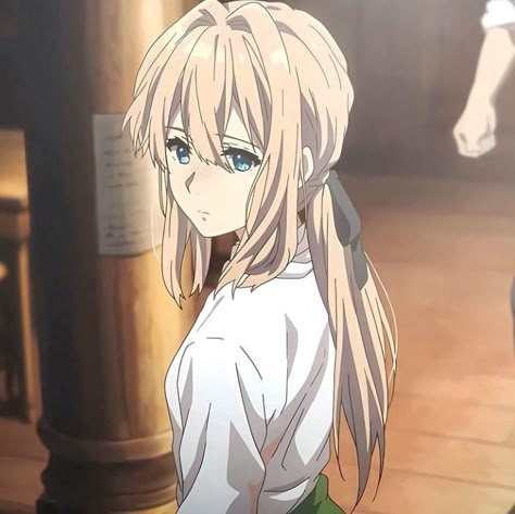 Violet Icon, Evergarden Violet, Violet Evergarden Wallpaper, Violet Evergreen, Violet Garden, Boyfriend Pranks Pictures, Violet Evergarden Anime, Comic Layout, Images Kawaii