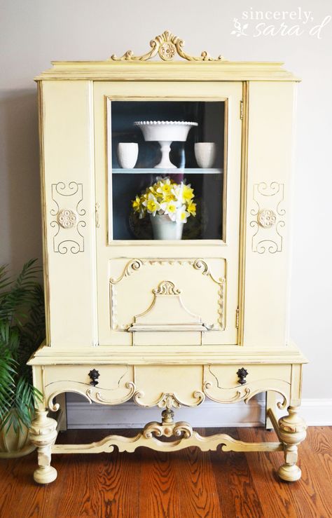 The Yellow Painted Hutch Yellow Painted Furniture, Painted Hutch, Yellow Furniture, Furniture Rehab, Distressed Furniture, Plywood Furniture, Chalk Paint Furniture, Refurbished Furniture, Yellow Painting