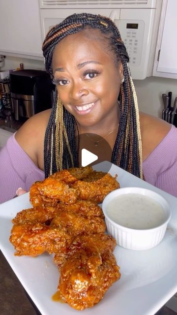 Dwalette King on Instagram: "Honey Hot 🍋 Pepper Wings🔥 Would you eat 6 pieces or 10 pieces ? 😉 I had to run this video back again. These were sooo good 🙌🏾🙌🏾🤤🤤  Season 10 party wings with: 1 tbsp Tony’s Chachere’s  1 tsp lemon pepper 1 tsp black pepper 1 tsp smoked paprika 1 tsp onion powder  1 tsp garlic powder  1/2 tsp crushed red pepper  1 egg 2 tbsp mustard  Mix well.  Breading: 1/2 c. Ap flour  1/2 c. Cornstarch  1 tbsp Tony Chachere’s  1 tbsp lemon pepper  1 tsp onion powder  1 tsp garlic powder  1 tsp black pepper  1/2 tsp red crushed pepper  1 tsp smoked paprika  - Coat chicken in flour and cornstarch mixture and rest on wire rack or plate for 10 min. - Fry at 350 degrees until chicken is done and golden brown - Place on wire rack to cool  Honey Hot Sauce  In a pan on low t Hot Lemon Pepper Wings, Honey Pepper Chicken, Party Wings, Crispy Recipes, Wing Sauce Recipes, Lemon Pepper Wings, Chicken Recipies, Fried Chicken Wings, Wing Sauce