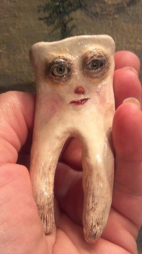 Tooth Painting, Clay Tooth, Teeth Aesthetic, Clown Crafts, Folk Art Ornament, Dental Fun, Kids Teeth, Bored Board, Art Ornaments