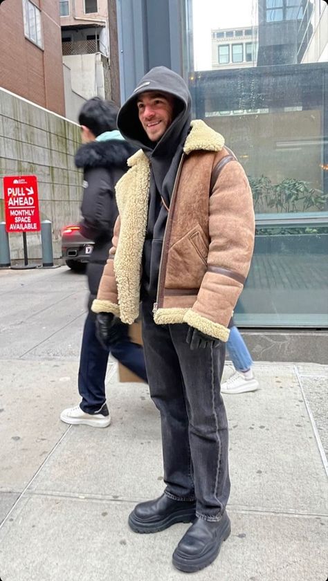 Shearling Leather Jacket Outfit, Aviator Jacket Outfit Men, Sheepskin Coat Outfit, Sherpa Jacket Outfit Men, Aviator Jacket Outfit, Shearling Jacket Outfit, Sherpa Jacket Outfit, Men's Capsule Wardrobe, Mens Aesthetic