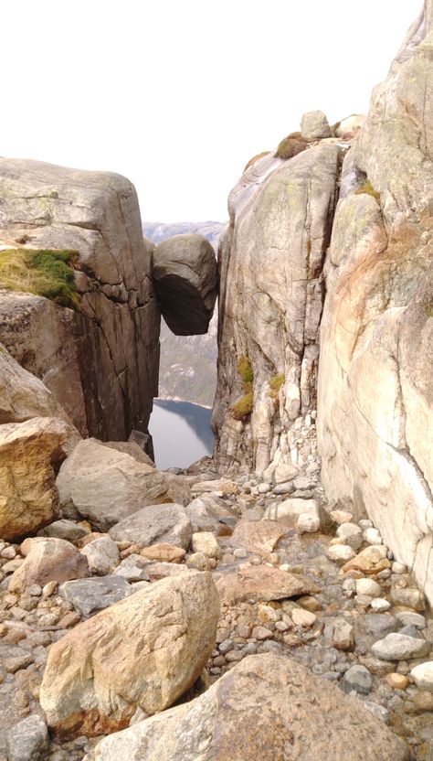 The Boulder Rock, Kjerag mountain Lysefjord. Rock Reference, Finland Culture, Boulder Rock, Rock Nature, Flying Ghost, Adventure Decor, Nature Elements, Landscaping With Boulders, Landscape Stone