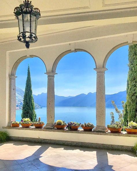 Light Tile Floor, Varenna Lake Como, Villa Monastero, Comer See, Como Italy, Lake Como, Best Location, Vacation Spots, Beautiful World