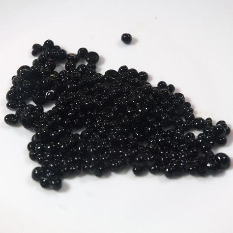 Balsamic Vinegar Pearls Make Balsamic Vinegar, Fruit Pearls, Appetizers Vegetable, Fruit Caviar, Foraged Recipes, Chakra Foods, Balsamic Pearls, Salty Tart, Hungry Monster