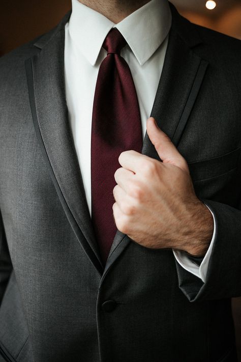 Burgundy Ties Groomsmen, Dark Grey Tuxedo Wedding Charcoal, Dark Grey Suit Burgundy Tie, Black Suit Dark Red Tie, Burgundy Wedding Groom Attire, Gray Suit Burgundy Tie, Charcoal Gray Suit Wedding, Black Suit Burgundy Tie, Black Suit With Burgundy Tie