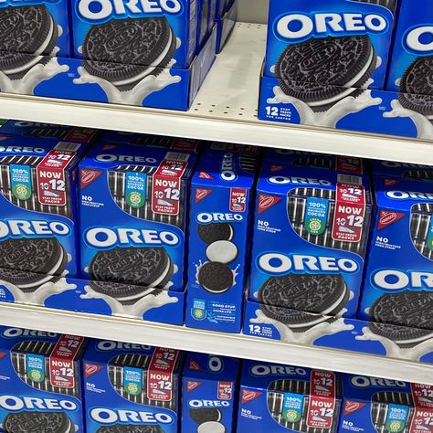 #oreo #snack #aesthetic Oreo Asthetic, Oreo Aestethic, Oreos Aesthetic, Oreo Aesthetic, Oreo Snack, Oreo Package, Oreo Box, Snack Aesthetic, Movie Night Food