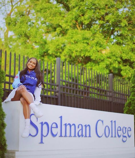 Spellman College Aesthetic, Spelman College Photoshoot, Spellman College, Hbcu Life, College Announcements, Hbcu Colleges, College Vision Board, Spelman College, College Looks