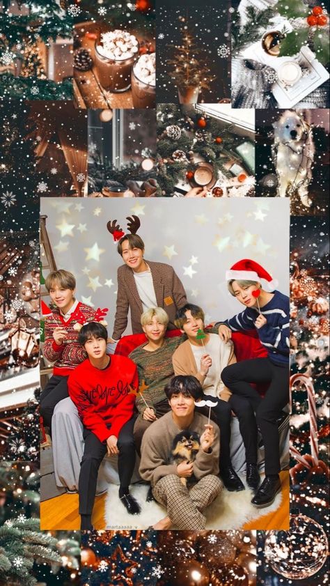 Bts Christmas Group Photo, Christmas Wallpaper Instagram, Christmas Bts Wallpaper, Bts Christmas Wallpaper, Taehyung Christmas, Christmas Bts, Christmas Profile, Christmas Profile Pictures, Army Christmas