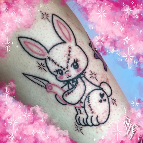 Creepy Cute Flash Tattoo, Bunny With Knife Tattoo, Dark Kawaii Tattoo, Dark Girly Tattoos, Tattoo Design Drawings Color, Easter Tattoo Flash, Yami Kawaii Tattoo, Cute Dark Tattoos, Goth Bunny Tattoo