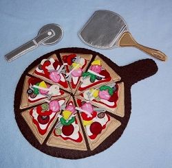 Pizza Set, In The Hoop - 3 Sizes! | In the Hoop | Machine Embroidery Designs | SWAKembroidery.com Felt Pizza, Fabric Food, Felt Food Diy, Baby Mobil, Play Food Set, Felt Play Food, Pretend Food, Toy Food, Machine Embroidery Projects