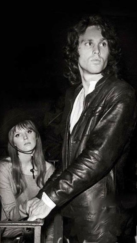 CHEETAH Club, NYC, 1967. With Pamela Courson's sister. Pam Morrison, Pam And Jim, Pamela Courson, Jim And Pam, Jim Pam, The Doors Jim Morrison, Nikki Sixx, American Poets, Light My Fire