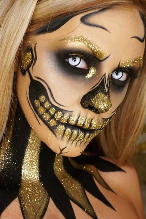 56 Best Sugar Skull Makeup Creations To Win Halloween Makijaż Sugar Skull, Halloween Costume Couple, Unique Halloween Makeup, Halloween Makeup Sugar Skull, Halloweenský Makeup, Dead Makeup, Skeleton Makeup, Sugar Skull Makeup, Halloween Makeup Inspiration