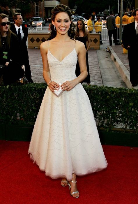 Emmy Rossum Style, Celebrity Winter Style, Mid Night, Princess Fashion, 90s Runway Fashion, Emmy Rossum, Bella Hadid Outfits, Pretty Prom Dresses, Elegant Dresses For Women