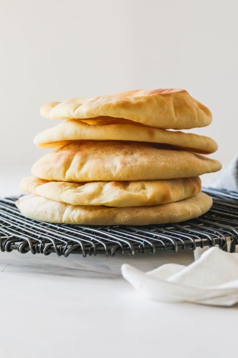 Yogurt Pita Bun Dough Recipe, Bread With Yogurt, Pita Bread Recipe, Pita Recipes, Not Hungry, Bread Dough Recipe, Sandwiches Wraps, Yeast Dough, Healthy Bread