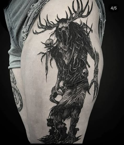 Dark Tattoos For Men, Tattoo Decor, Gotik Tattoo, Wörter Tattoos, Satanic Tattoos, Gothic Tattoos, 42 Tattoo, Monster Tattoo, Wicked Tattoos