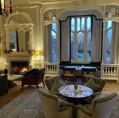 Anastasia Zagrebina IG @zagrebinaa ❤️ Nyc Townhouse Interior, Living Room Classic Design, Old Fashion Kitchen, Modern Living Room Ideas Luxury, Living Room French Doors, Room Ideas Luxury, Design Living Room Modern, Cotswolds Home, Living Room French