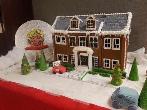 McCallister House #Homealone #christmas #gingerbreadhouse #custom #baking #DIY #kevin Home Alone Gingerbread House Ideas, Christmas Movie Gingerbread House, Elf Themed Gingerbread House, Christmas Movie Themed Gingerbread House, Home Alone Birthday Cake, Gingerbread House Movie Theme, Movie Themed Gingerbread House Ideas, Home Alone Gingerbread House, Movie Gingerbread House