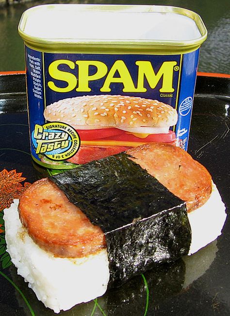 Spam Musubi = MY LIFE Spam Sushi, Kids School Lunch, Spam Recipes, Spam Musubi, Luncheon Meat, Aloha Friday, Hawaii Art, Baked Pork, Island Food