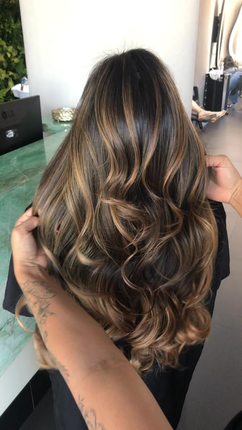 balayagehair Dark Ombre Balayage, Balayage Hair Dark Roots Caramel, Kim K Balayage Hair, Long Black Hair With Blonde Highlights, Balage Hair Black Dark Brown, Balayage Hair Dark Brown To Blonde, Foilage Balayage Dark Hair, Boliage Hair Black Hair, Dark Highlights Brown Hair