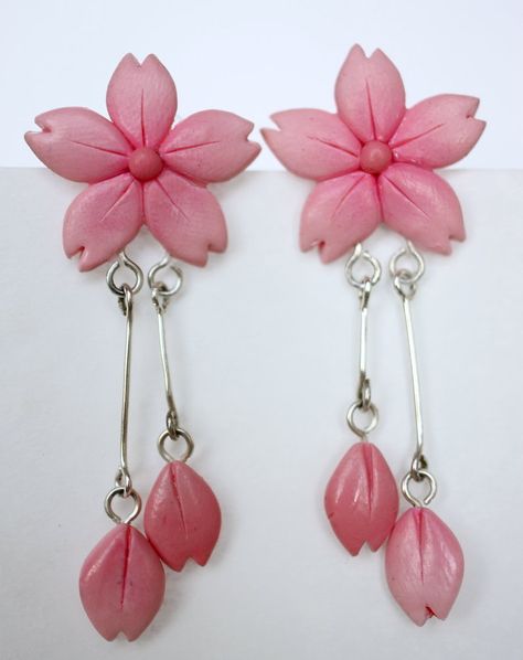 Sakura Blossom Earrings [fimo] by PaleMint Earrings Fimo, Terracotta Jewellery Designs, Fimo Jewelry, Fimo Polymer Clay, Polymer Clay Flower Jewelry, Diy Earrings Polymer Clay, Handmade Clay Jewelry, Terracotta Jewellery, Polymer Earrings