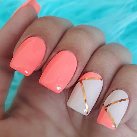 Gold And Coral Nails, Peach And Gold Nail Designs, White And Coral Nails, Blue And Coral Nails, Gel Nails With Nail Art, Coral Nail Ideas, Uñas Color Coral, Navy Nail Art, Nails With Nail Art