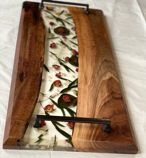 Dried Flower Epoxy Charcuterie Board - Etsy Black Walnut Wood Projects, Dried Flower Epoxy, Walnut Wood Projects, Epoxy Charcuterie Board, Flower Epoxy, Custom Serving Tray, Resin And Wood Diy, Falling Waters, Maker Ideas