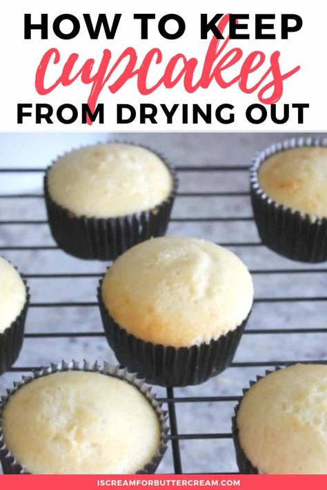 Moist Cupcake Recipes, Moist Cupcakes, Baking Secrets, Graduation Cupcakes, How To Make Cupcakes, Cupcake Icing, Baking Business, Baking Cupcakes, Wedding Cupcakes