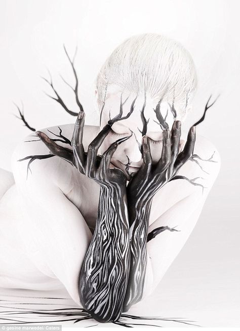 Branching out: A winter scene featuring a leafless tree on a stark white background Body Painting Festival, Art Articles, Body Painting, Mind Blown, Drawing Inspiration, Art Works, Beautiful Art, Body Art, Cool Art