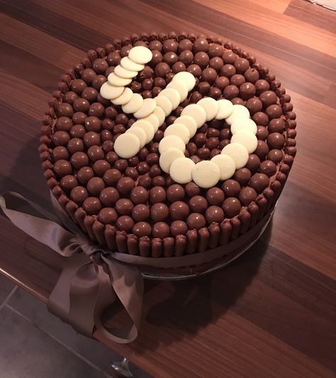 40 Cake Ideas For Men, Homemade 40th Birthday Cake, 40th Birthday Cakes For Men Simple, Male 40th Birthday Cake, 40th Birthday Ideas For Men Cake, 40th Birthday Cake Ideas For Men, Men’s 40th Birthday Cake, Birthday Cake For Mum, 40th Birthday Cakes For Men