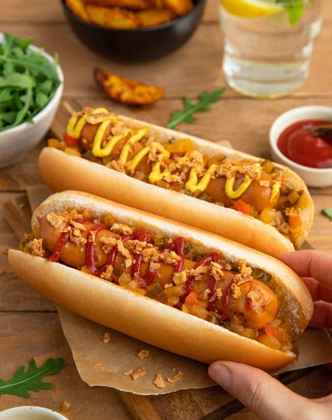 Hot dog à l'Américaine - Pains Jacquet Hod Dog, Hot Dog Sandwich, American Hot Dogs, Hot Dog Party, Mini Hot Dogs, Tasty Bread Recipe, Hot Dog Recipes, Mini Pizza, Delicious Bread