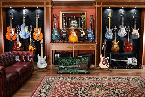 Music Room At Home, Music Room Office, Man Cave Living Room, Music Room Wall, Music Room Design, Eclectic Music, Jazz Lounge, Drum Room, Home Music Rooms