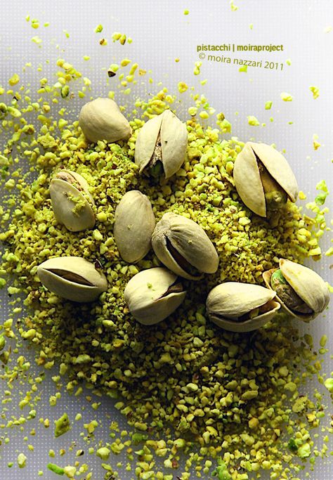 Pistacchio Aesthetic, Pistachio Photography, Pistachio Aesthetic, Pistachio Nut, Only Aesthetic, Eating Food Funny, Raw Pistachios, Instagram Feed Planner, Healthy Nuts