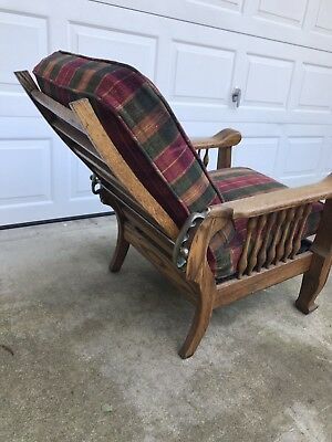 1900-1950 - Morris Chair - Vatican Morris Chair Upholstery, Chair Refinishing, Beautiful Woodwork, Antique Farmhouse Decor, Morris Chair, Sofa Design Wood, Modern Recliner, Furniture Fix, Industrial Design Furniture