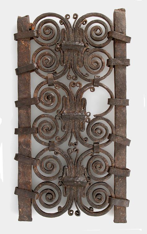 Spanish Ironwork, Forge Ideas, Art Medieval, Medieval Furniture, Spain Culture, Antique Keys, Book Of Hours, Metal Detail, Iron Work