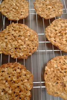 Oatmeal Coconut Lace Cookies, Lace Cookies Recipe Simple, Coconut Lace Cookies, Oatmeal Date Cookies, Lace Cookies Recipe, Coconut Oatmeal Cookies, Oatmeal Lace Cookies, Sugar Spun Run, Coconut Cookies Recipes