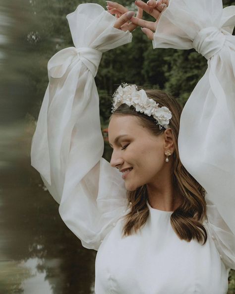 "Louis" headband for an elegant floral style, with its large porcelain flowers and freshwater pearls it will be the centerpiece of your bridal hairstyle Only one piece available on the eshop lebaiserdelamariee.com • 7Venue: @cazineweddings Photographer: @frenchweddingphotographer grapher Videographer: @marinapaninafilms Wedding planner: @iconic_weddingplanner Dresses: @zoerowynbridal Jewels: @le_baiser_de_la_mariee Veil: @atelier_poublan Groom suit: @team_blandindelloye_lyon Bride: @julie... Bridal Hairstyle, Floral Headband, Porcelain Flowers, Groom Suit, Floral Headbands, Elegant Floral, Floral Style, Lyon, Bridal Hair