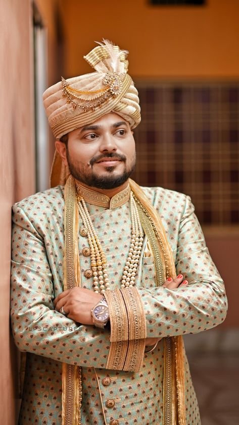 Dulha Closeup Pose, Groom Single Poses Indian Wedding, Dulha Singal Pose, Wedding Boy Poses, Singal Dulha Pose, Groom Poses Indian Wedding, Dulha Closeup, Dulha Single Pose, Groom Single Poses